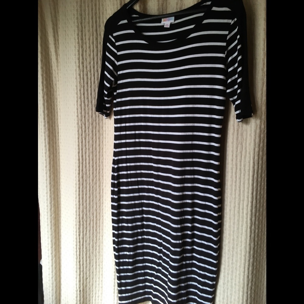 LuLaRoe Julia Medium Black and White dress